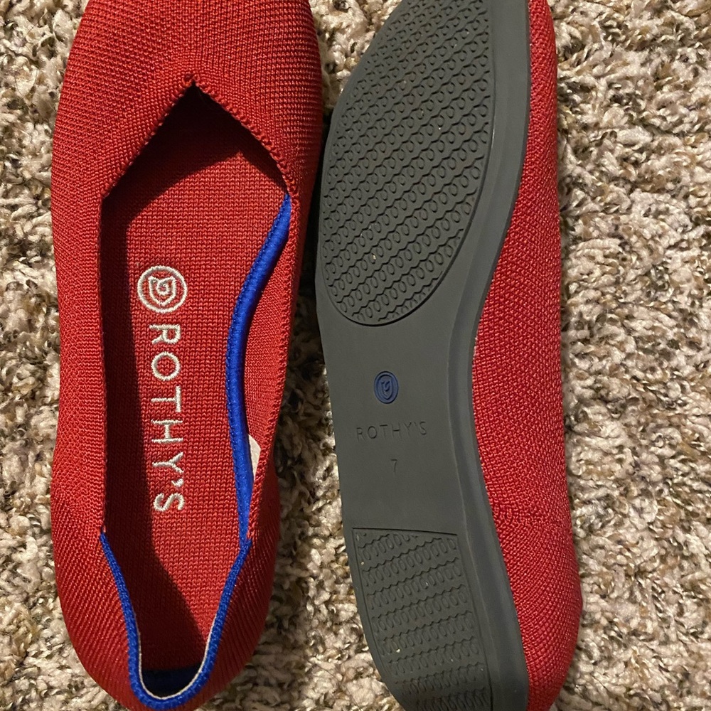 Sz 7 NWOB Rothys